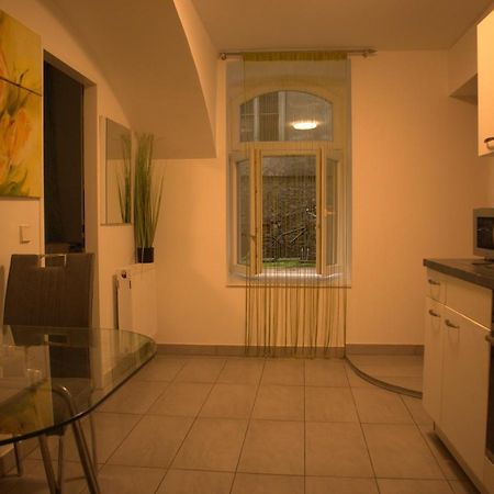 Brilliant Souterrain Apt. - Prater Amuesement Park Appartement Wenen Buitenkant foto
