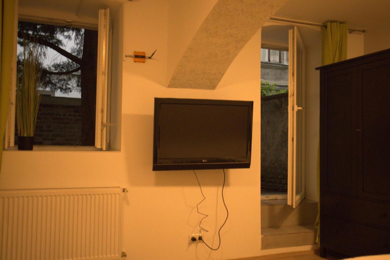 Brilliant Souterrain Apt. - Prater Amuesement Park Appartement Wenen Buitenkant foto