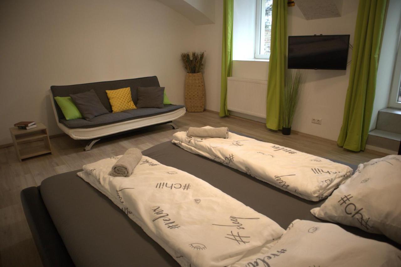Brilliant Souterrain Apt. - Prater Amuesement Park Appartement Wenen Buitenkant foto